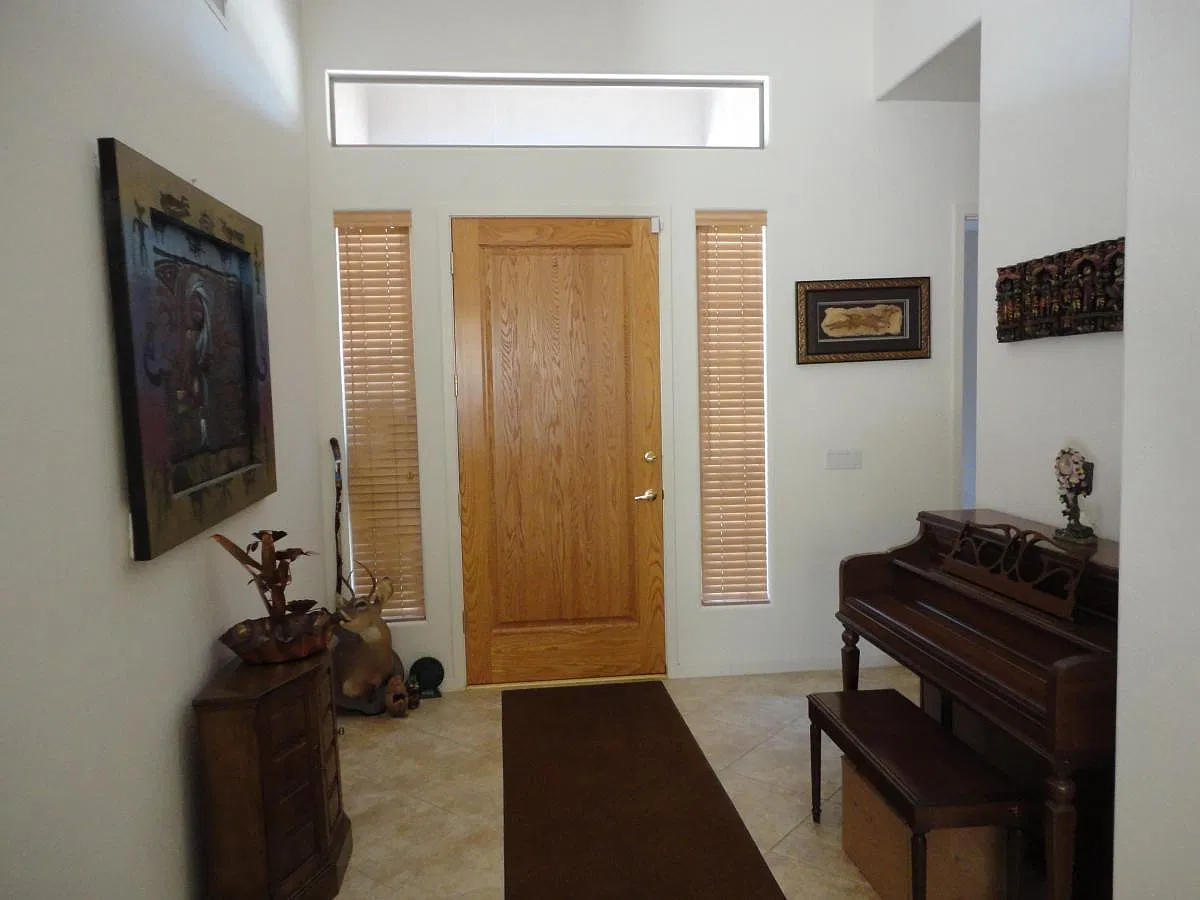 3 bed, 2750 sqft, $4,800 — Photo 3