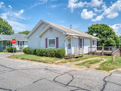 402 Woodlawn Ave, Cramerton, NC, 28032