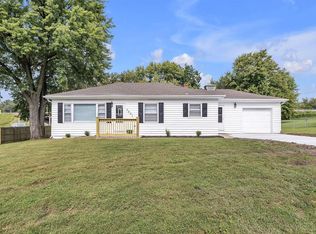 3801 Powers Dr, Saint Joseph, MO 64503