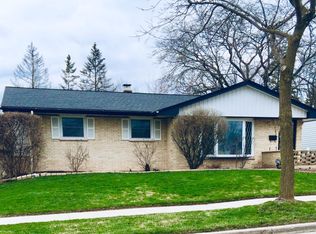 9542 W Kaul Ave, Milwaukee, WI 53225