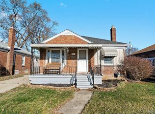 8241 Kaltz St, Center Line, MI 48015