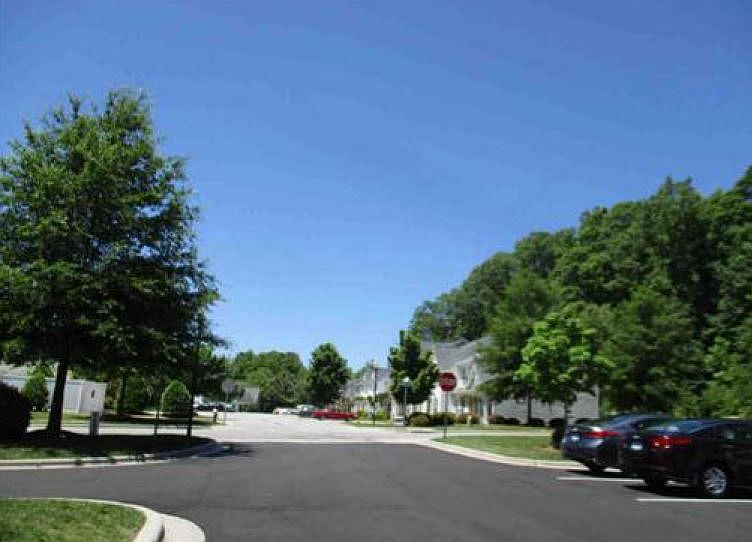 2nd image of 488 Ridgebrook Dr