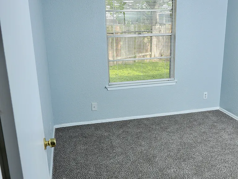 6606 Benhill — Photo 36