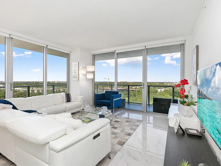 16385 Biscayne Blvd #1701 — Photo 4