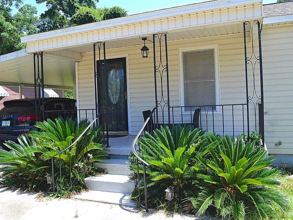 1st image of 39 Sandalwood St