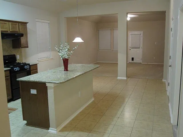 12020 Crownstone Ln — Photo 4