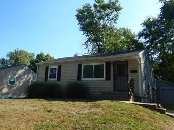 720 Beardsley Ct, Saint Louis, MO 63135