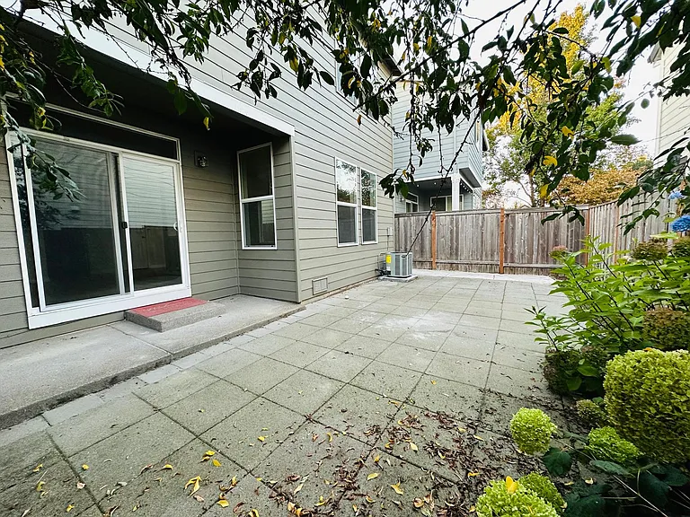 3374 SE Meadowview Way — Photo 30