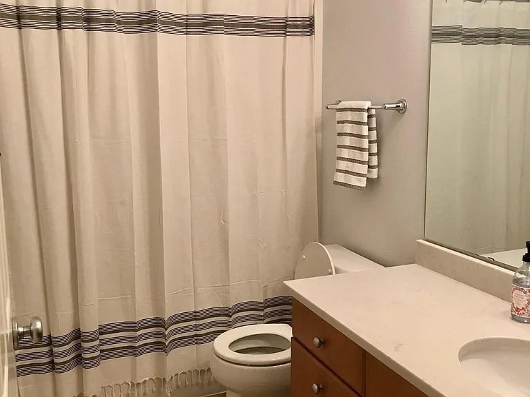 Full bathroom recently renovated