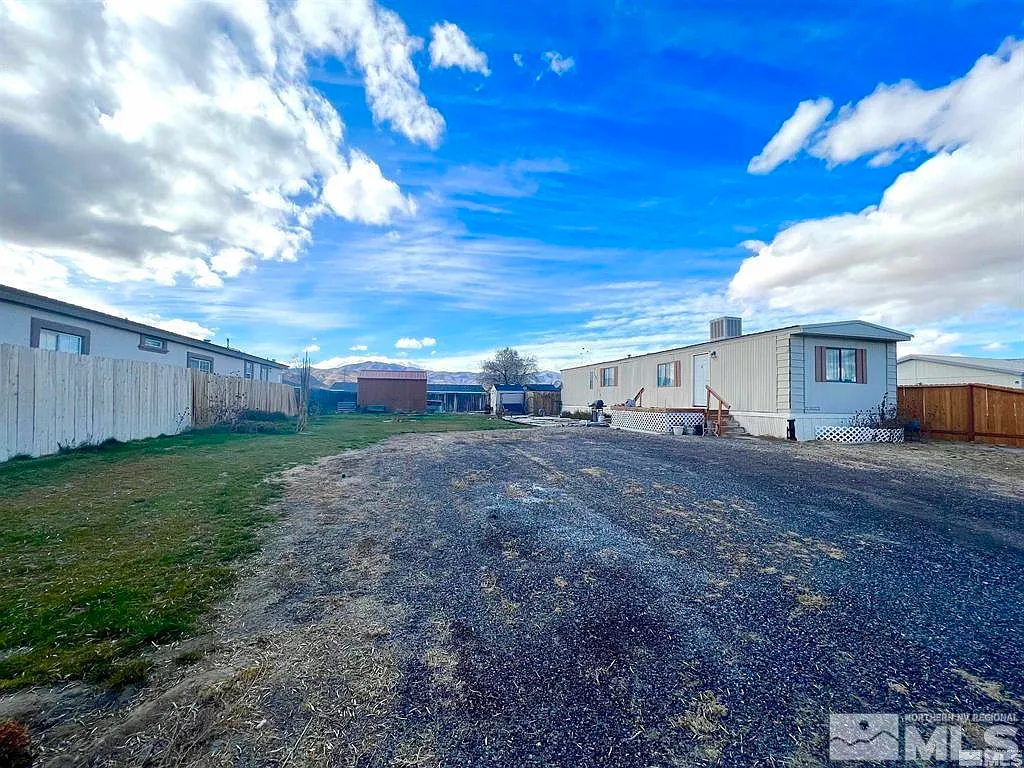 106 Manhattan Dr - 1 — Photo 1
