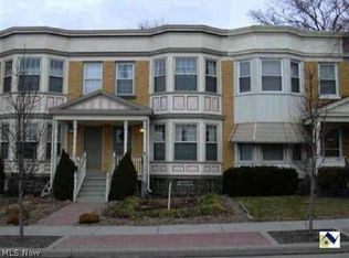 1441 W 117th St, Lakewood, OH