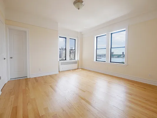 Rented by Rachel Realty | media 23