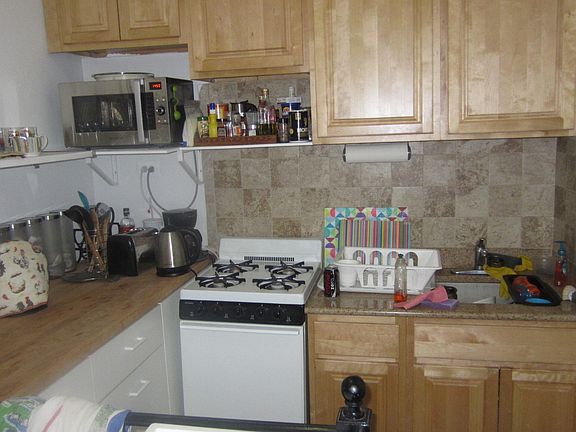 5th image of 111 W 68th St Frnt 1