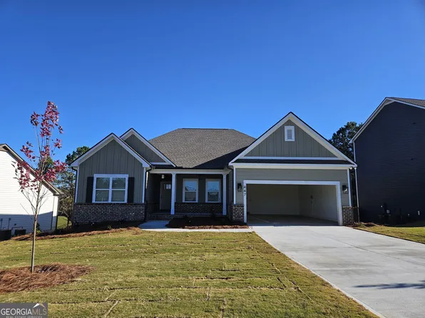 447 Banff Dr, Winder, GA 30680