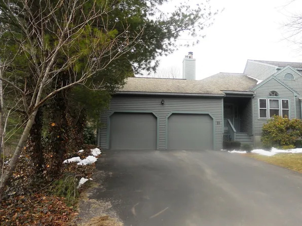 21 Spruce Pond Rd, Franklin, MA 02038