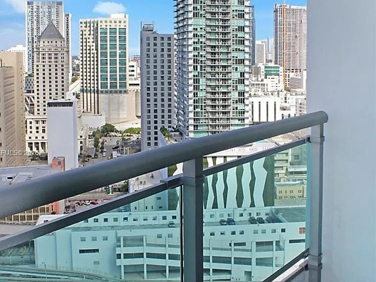 350 S Miami Ave #L-13 — Photo 9