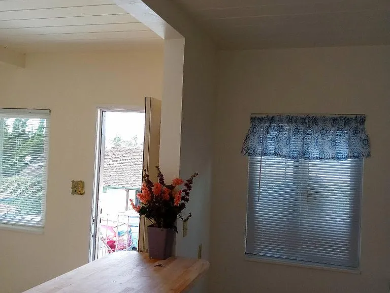 19242 Lowell Ave — Photo 2
