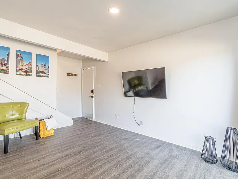 346 Natalen Ave — Photo 6
