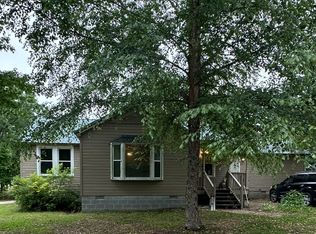 615 Browns Pond Rd, Wagener, SC 29164