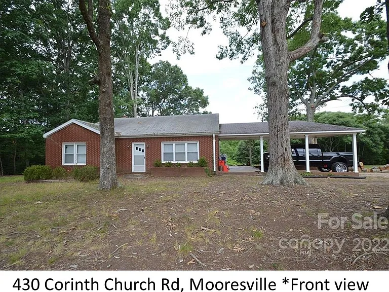 Front view of Home, Note covered parking - or use it for a covered picnic area!
