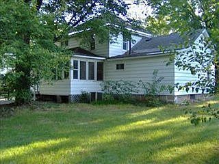 2nd image of 233 Park Dr