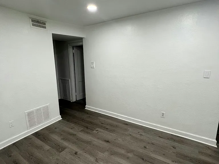 380 E Upsal St #2 — Photo 3