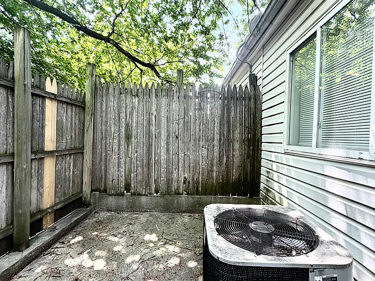 1829 N Port St — Photo 25