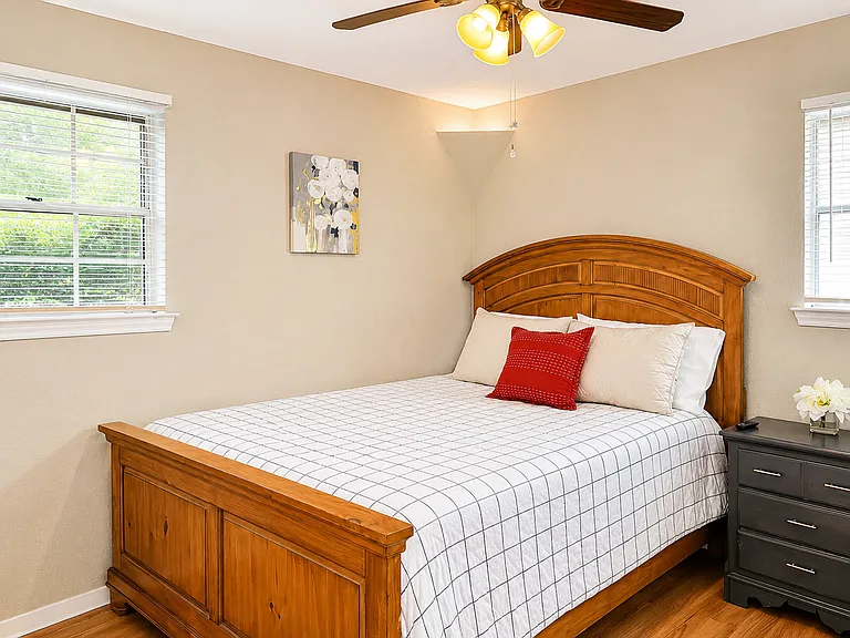 1607 Sagebrush Trl — Photo 21