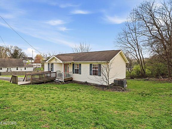 3rd image of 500 Beets St