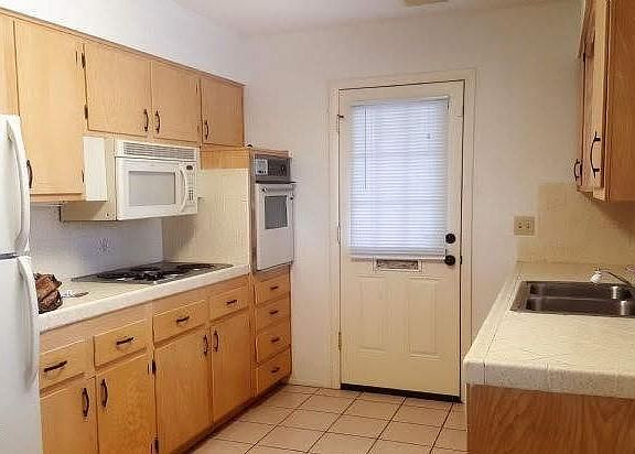 3rd image of 10539 W Camden Ave