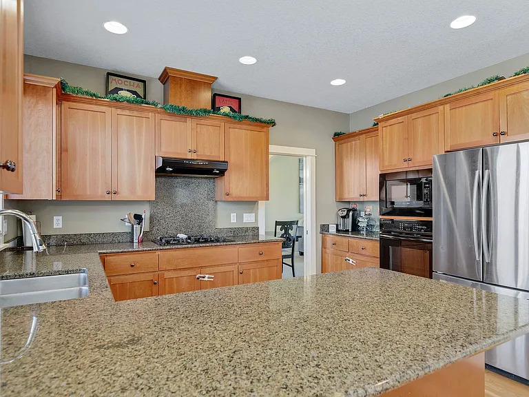 336 SE 14th Pl — Photo 10