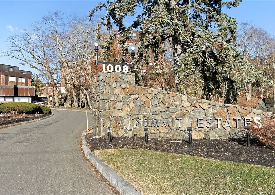 1st image of 1008 Paradise Rd APT 1M