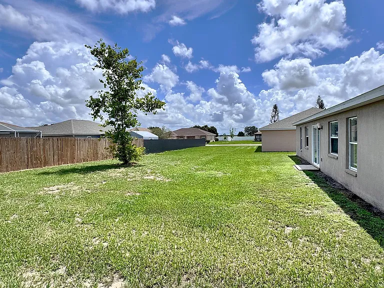 332 Cloverdale Rd — Photo 19