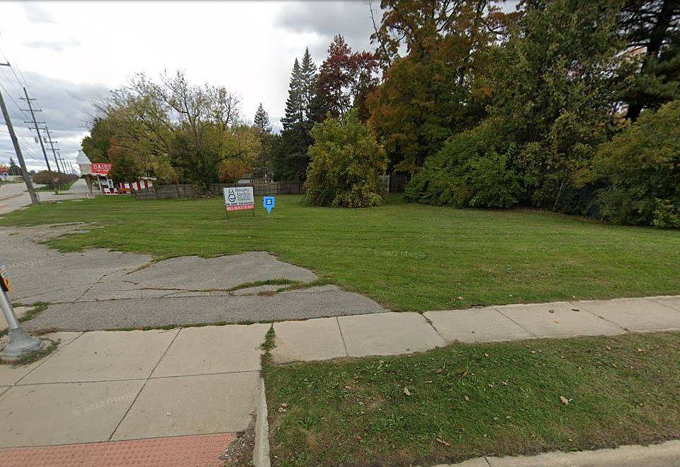 2nd image of 1810 Gratiot Blvd