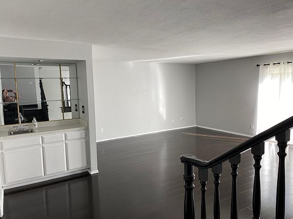 5th image of 2216 W 232nd St