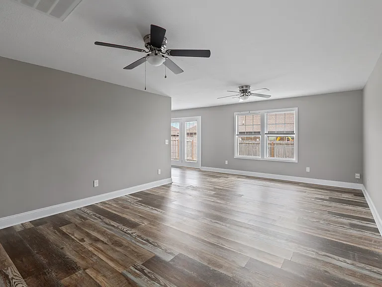 128 Michelle Ann Ct — Photo 5