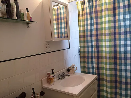 Rented by Nooklyn NYC LLC | media 33