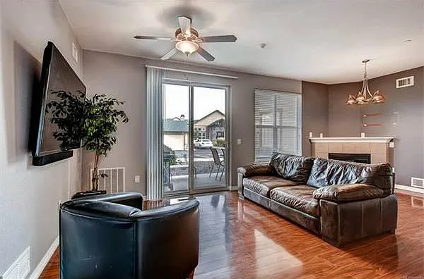 2 bed, 1150 sqft, $1,950 — Photo 3