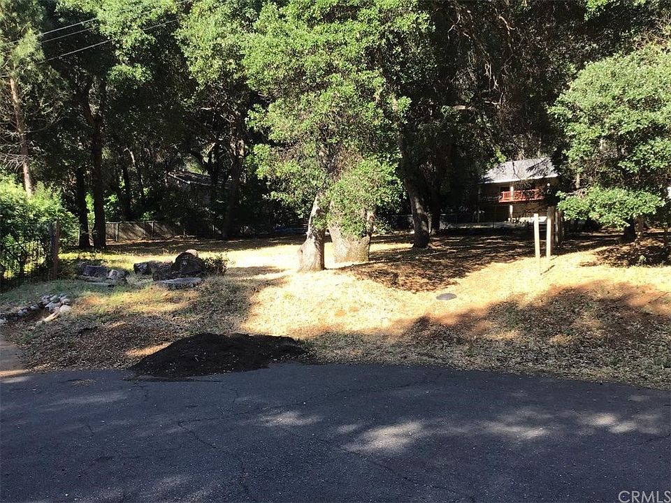 2nd image of 7979 Buckingham Ct