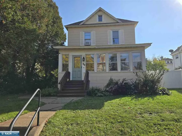 410 E 21st St, Hibbing, MN 55746