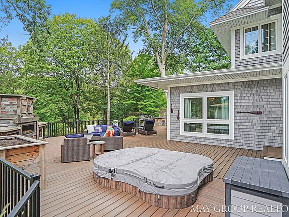 2nd image of 2561 Cascade Springs Dr SE