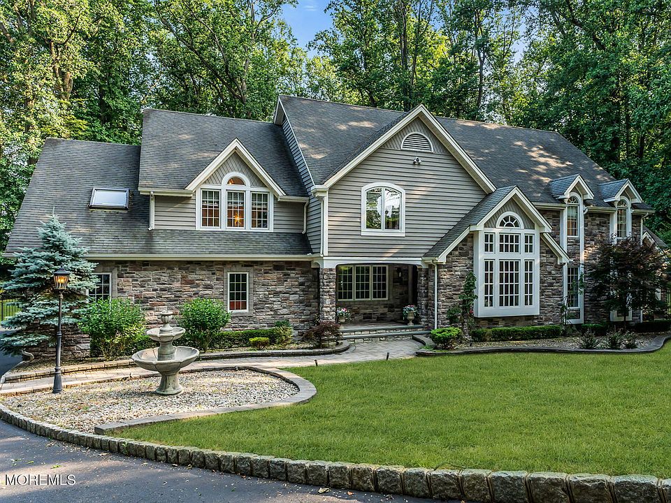 1st image of 6 Forest Park Court