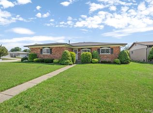 3554 Marc Dr, Sterling Heights, MI 48310