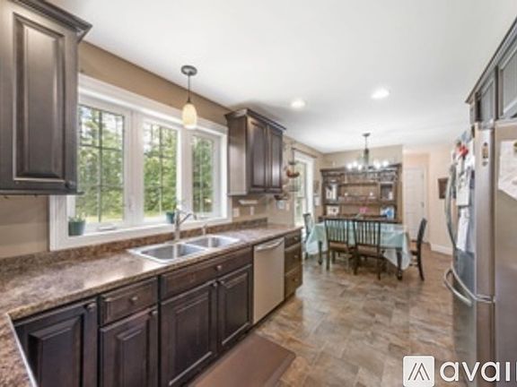 5th image of 7208 School St #1