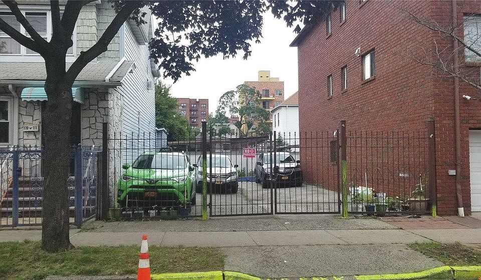 2nd image of 17015 90th Ave