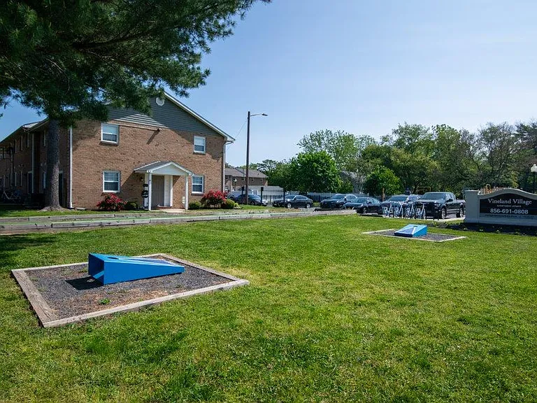 Vineland Village Apartment Homes — Photo 12