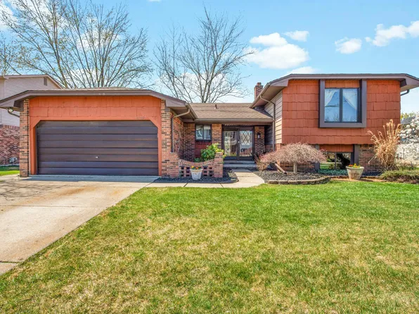 6709 Chadwick Dr, Canton, MI 48187