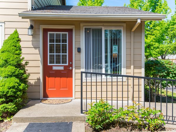 1209 NE Linden Ave #30d65ba65