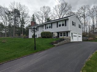 10 Hutchinson Dr, Augusta, ME 04330