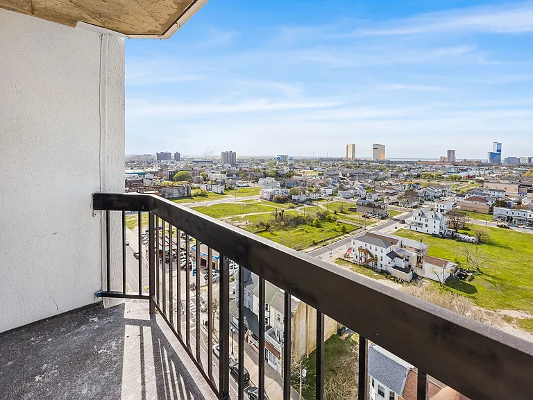 Atlantic Apartments — Photo 29
